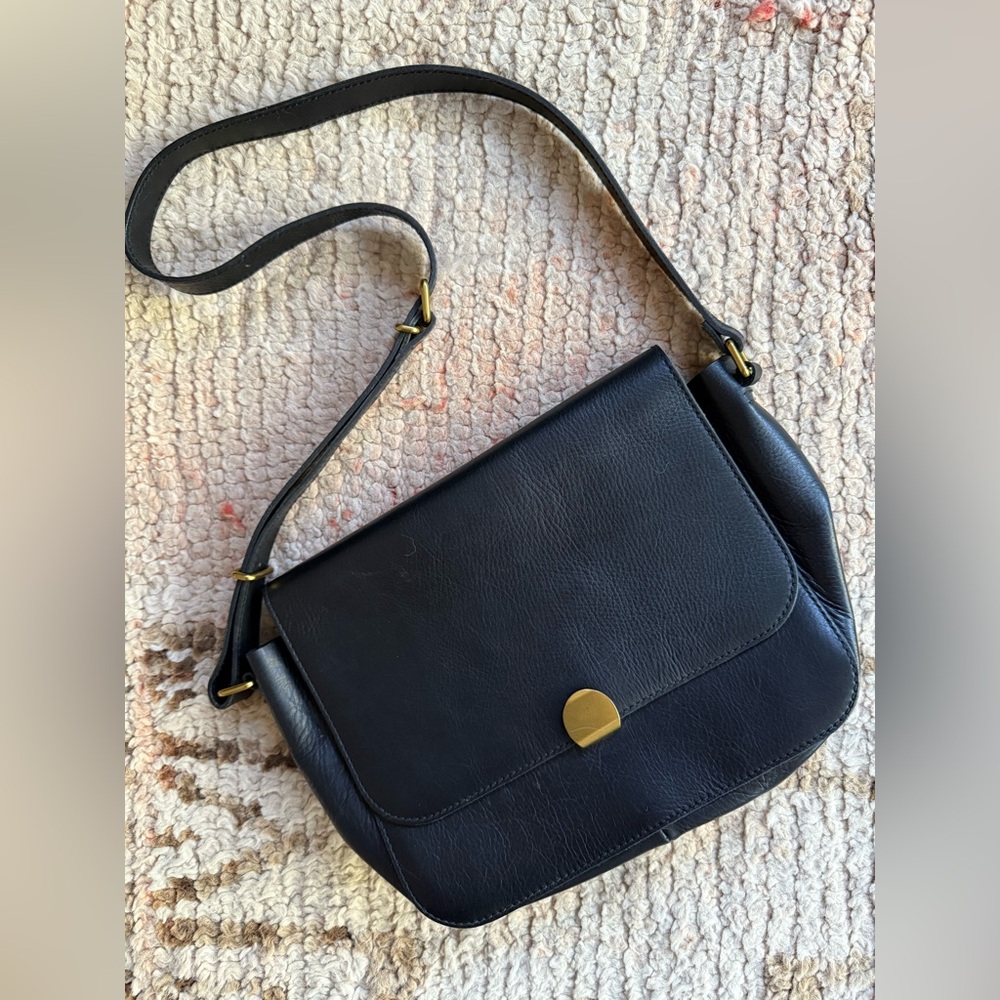 Madewell Abroad Black Leather Bag (RETIRED STYLE)